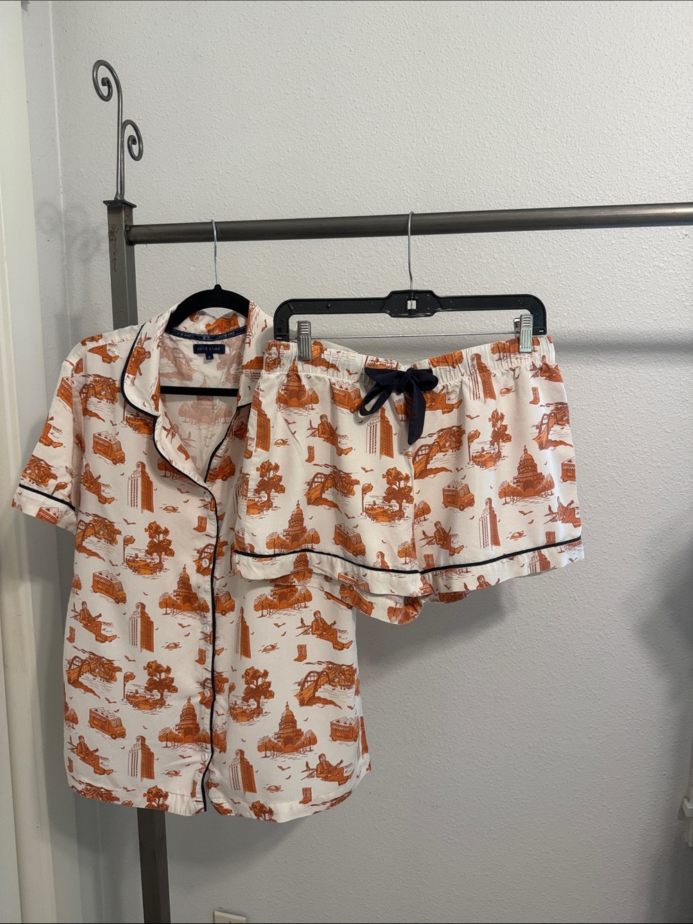 EUC Katie Kime Austin Texas Short Pajama Set Willie Nelson